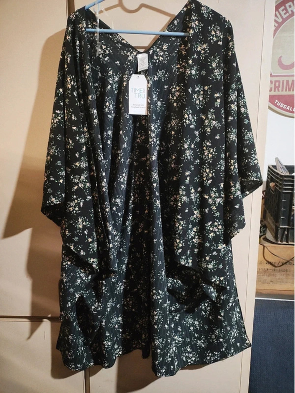 Time and Tru NET Black wrap One Size